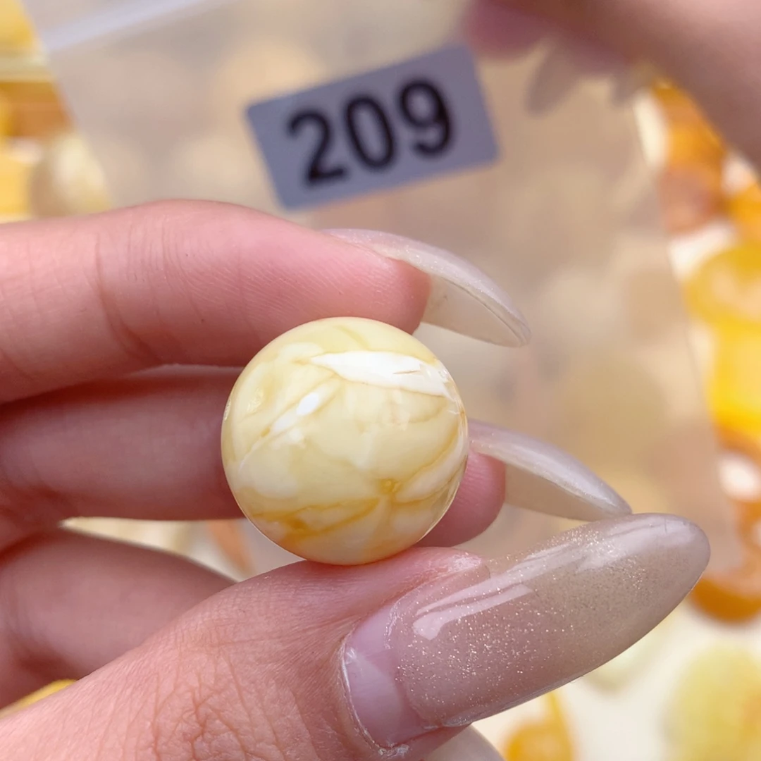 琥珀未镶嵌珠宝奇石18.8 皮坑