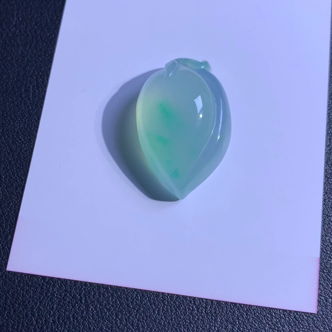 尚****制缅甸翡翠冰飘花桃子