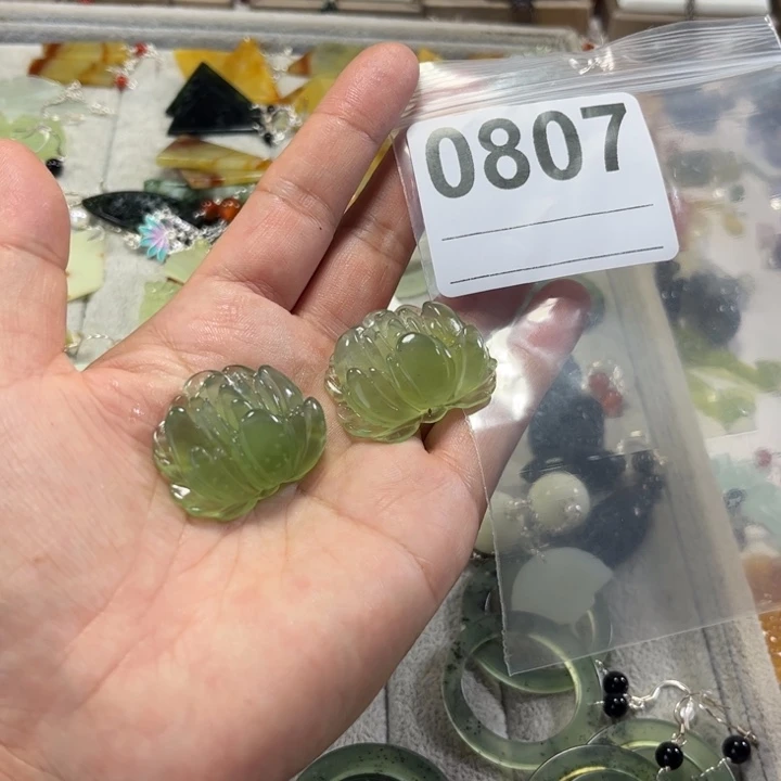 ****࿐合金蛇纹石玉耳饰