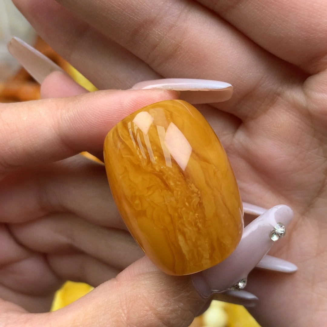 琥珀未镶嵌珠宝奇石31*24 马蹄珠