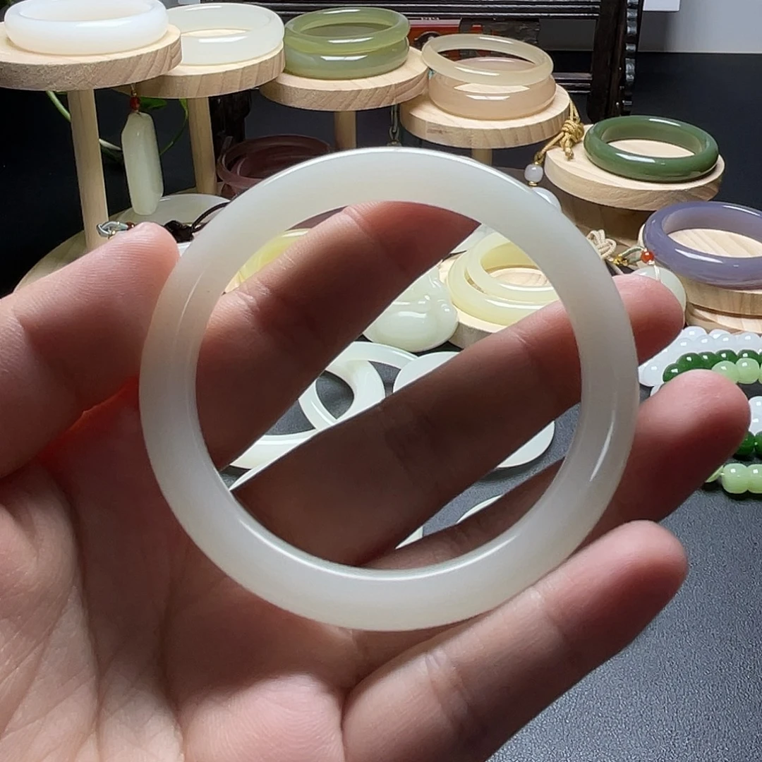 安***尔53➕圈口细叮当手镯暖白