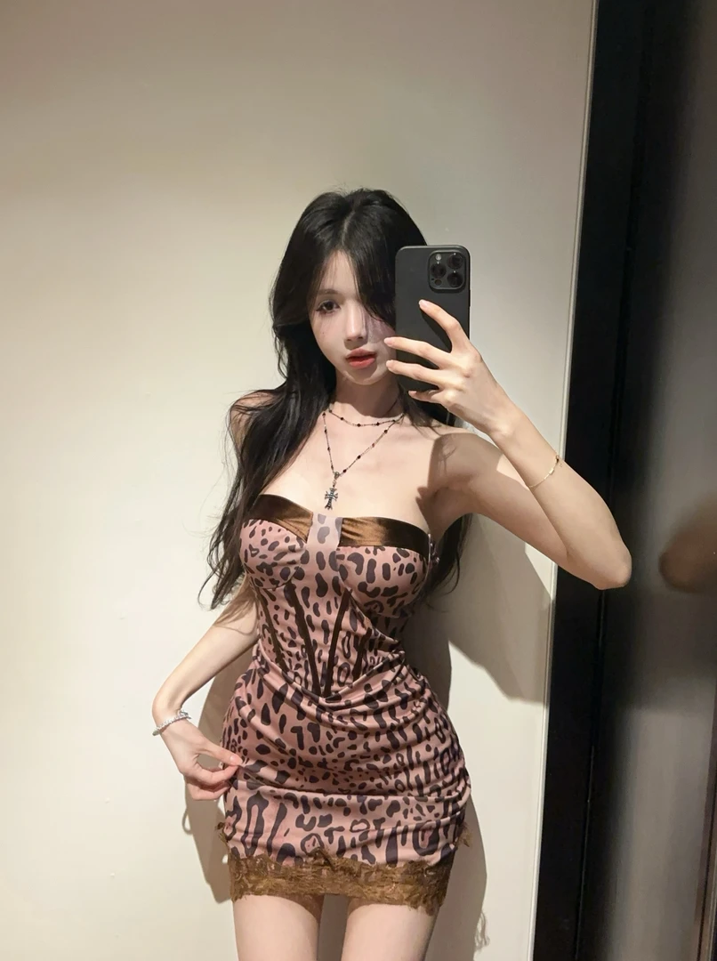 纯欲性感辣妹豹纹印花蕾丝花边抹胸连衣裙收腰包臀裙