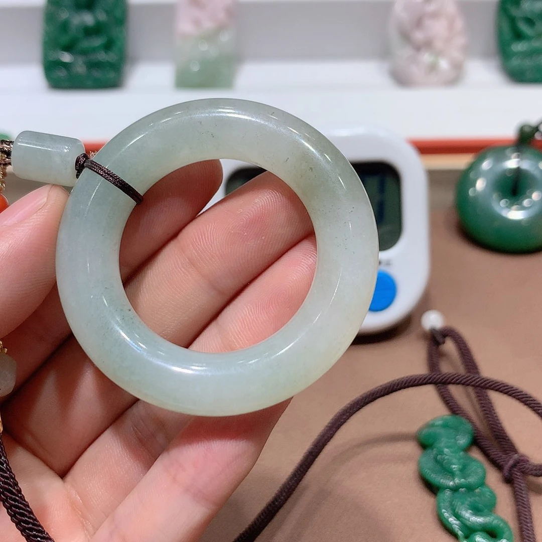 独山玉挂件未镶嵌