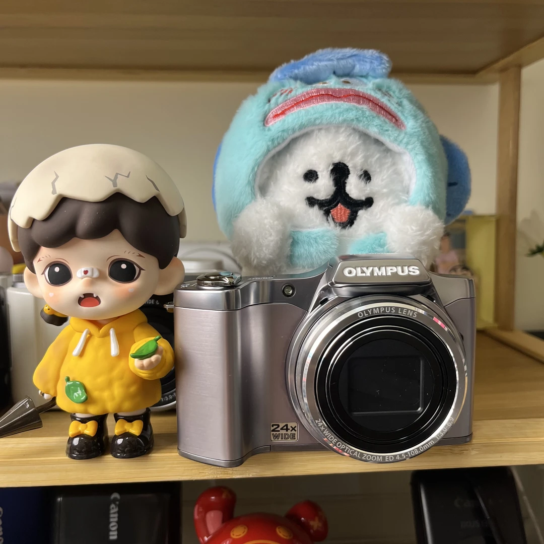 9新  奥林巴斯sz14 24倍变焦 网红款带盒 成色如图配件齐