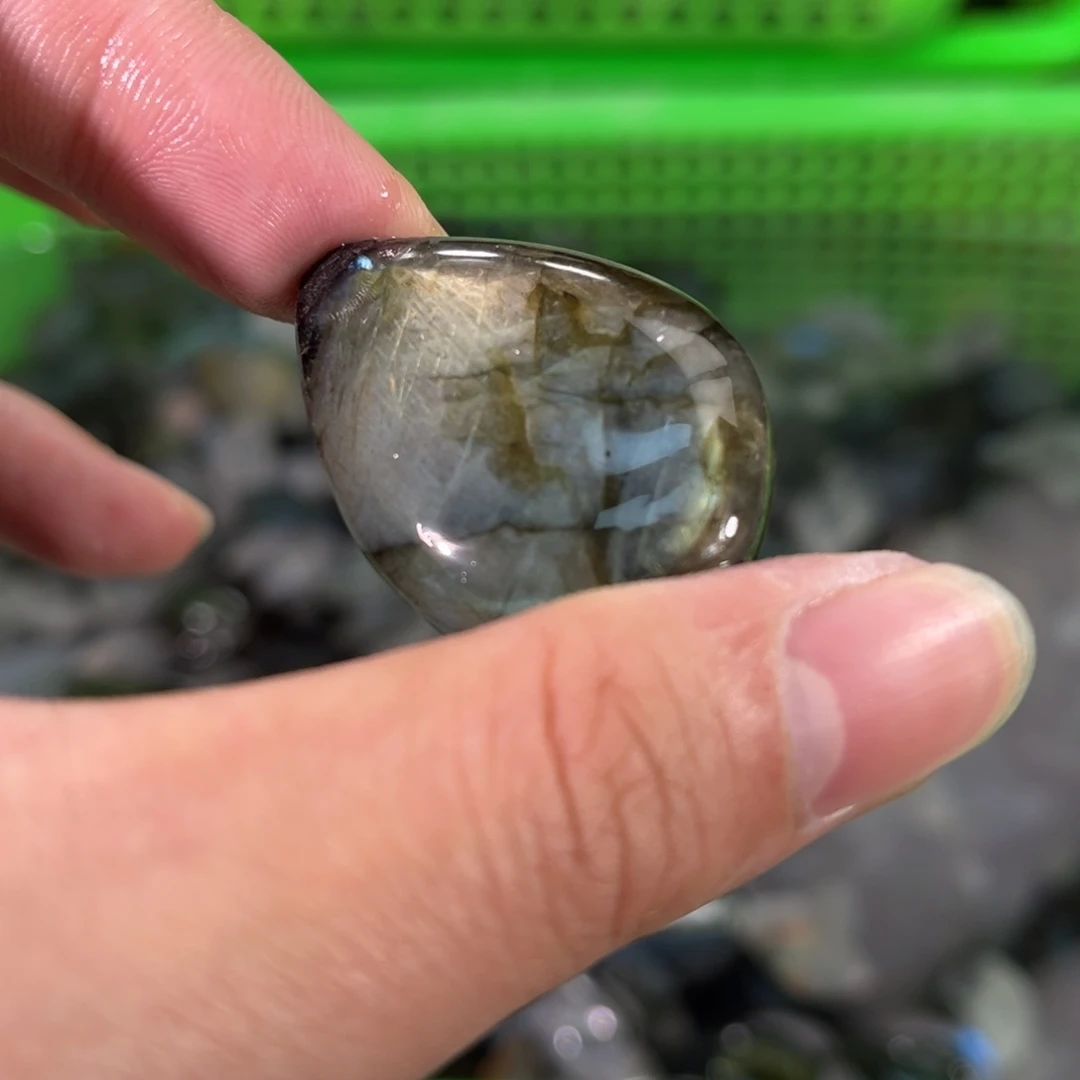 拉长石吊坠未镶嵌k**o