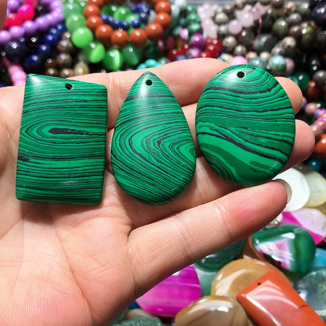 未镶嵌手串玛瑙/玉髓三个吊坠