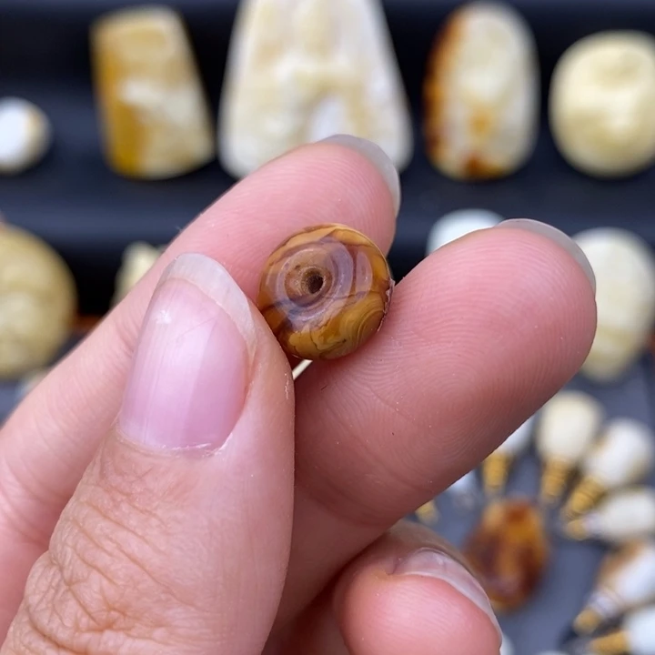 琥珀未镶嵌裸石11平安扣b69