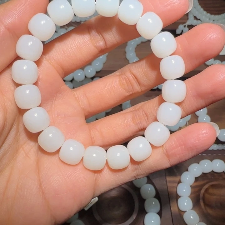 塞***西和田玉（糖玉）未镶嵌手链