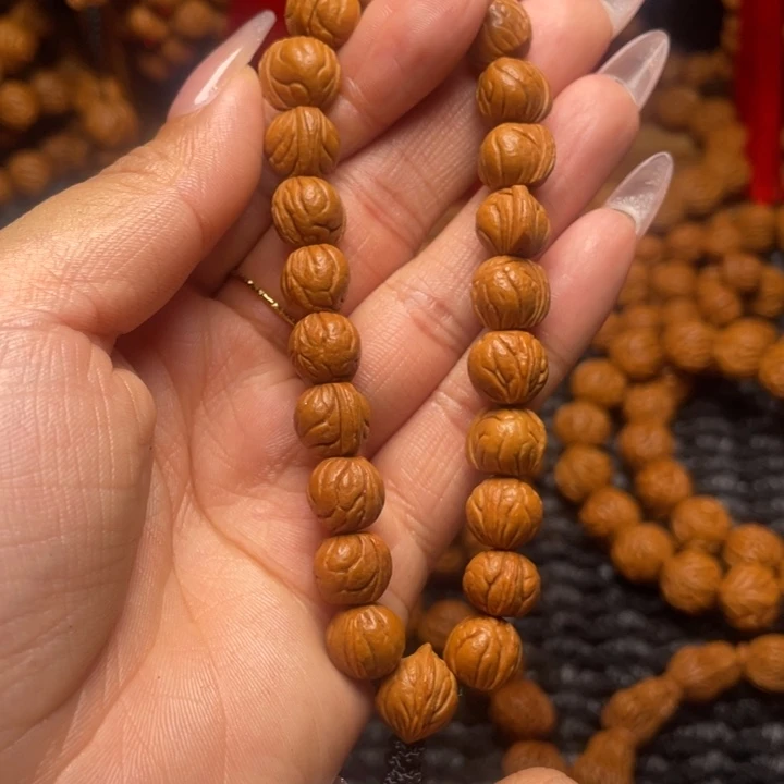 木质类龙纹桃枭挂件