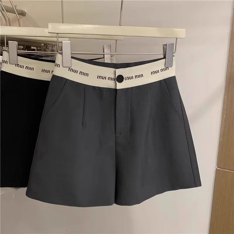 灰色西装短裤女2025新款夏季梨形身材高腰a字热裤显瘦阔腿四分裤