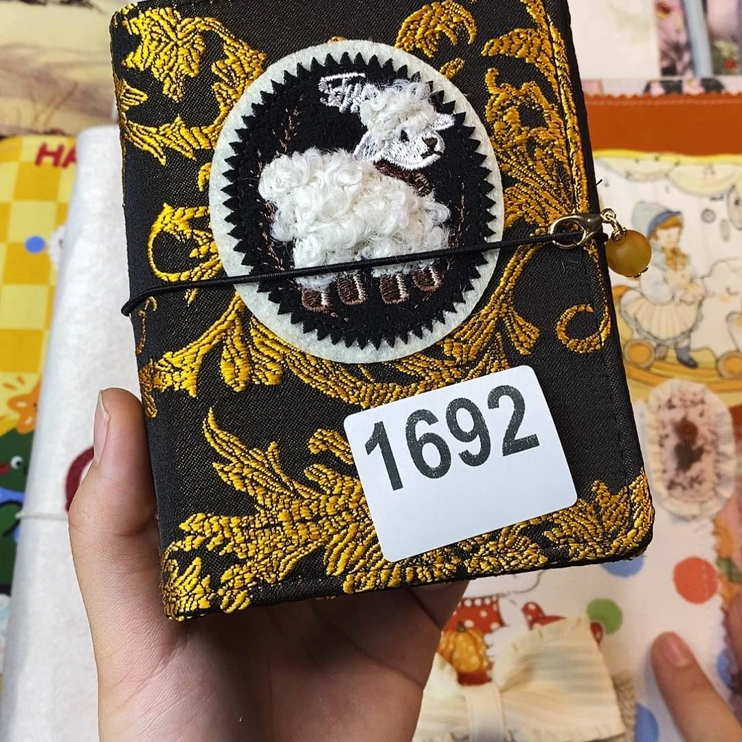 织绣M5活页带纸1692