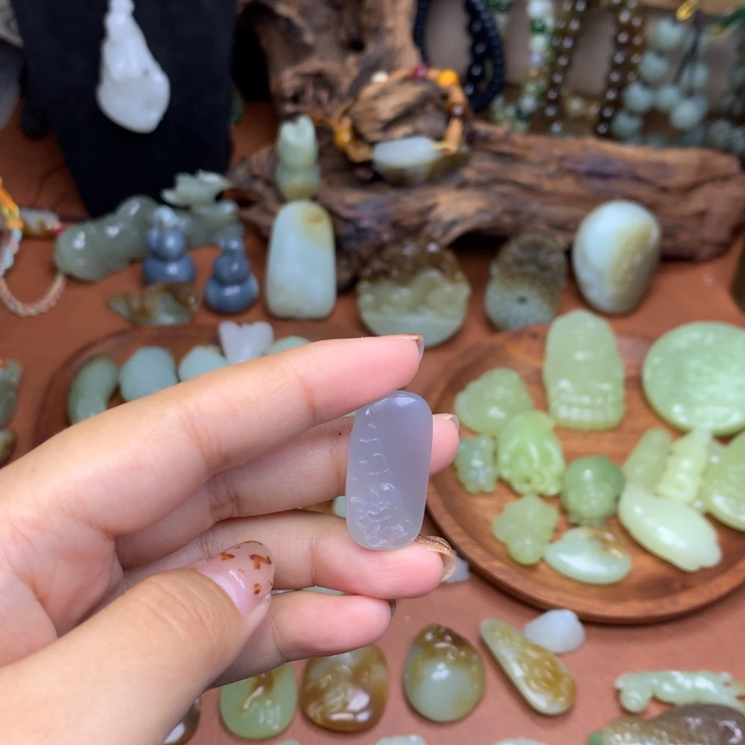 和田玉未镶嵌挂件