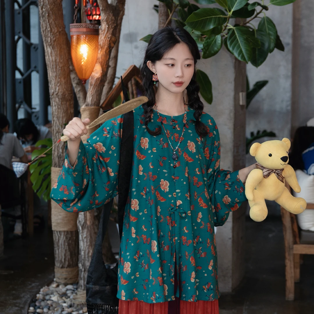 谜阿凰【晓梦迷蝶】蓝绿明制汉服上衣原创圆领衫石榴红仿花罗褶裙
