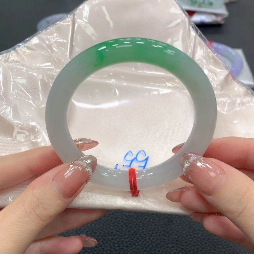 【闪购商品】翡翠手镯未镶嵌对*对翡翠