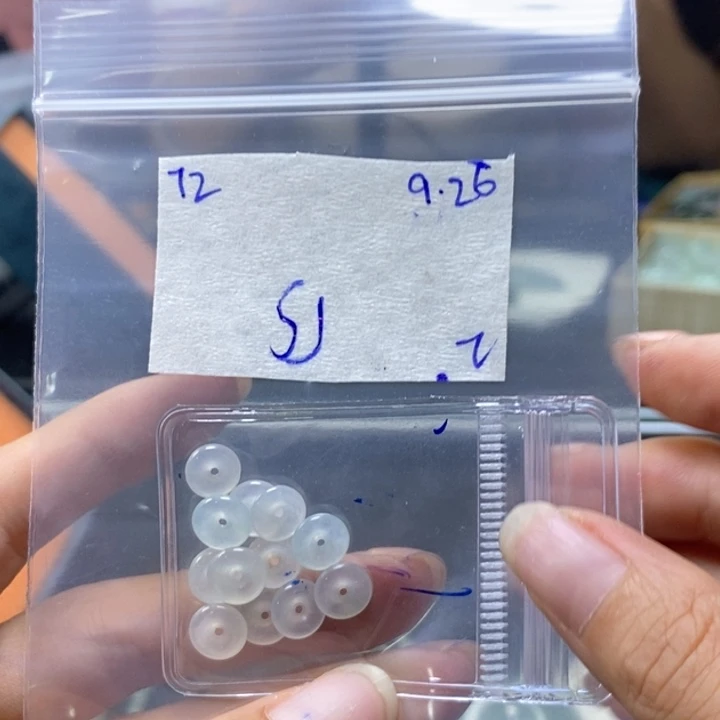 相***命定制翡翠未镶嵌不同