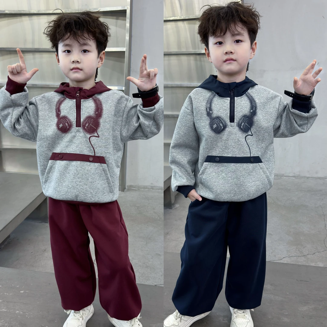 (90-150)男童秋季新款潮酷韩系宽松版印花耳机拼色卫衣连帽套装