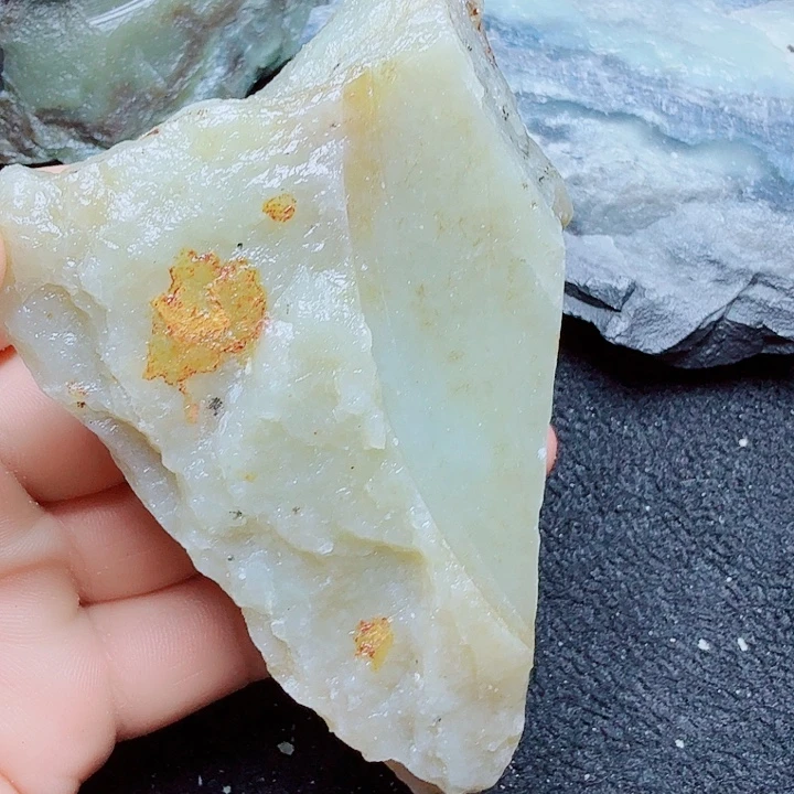 未镶嵌和田玉（糖玉）珠宝半成品