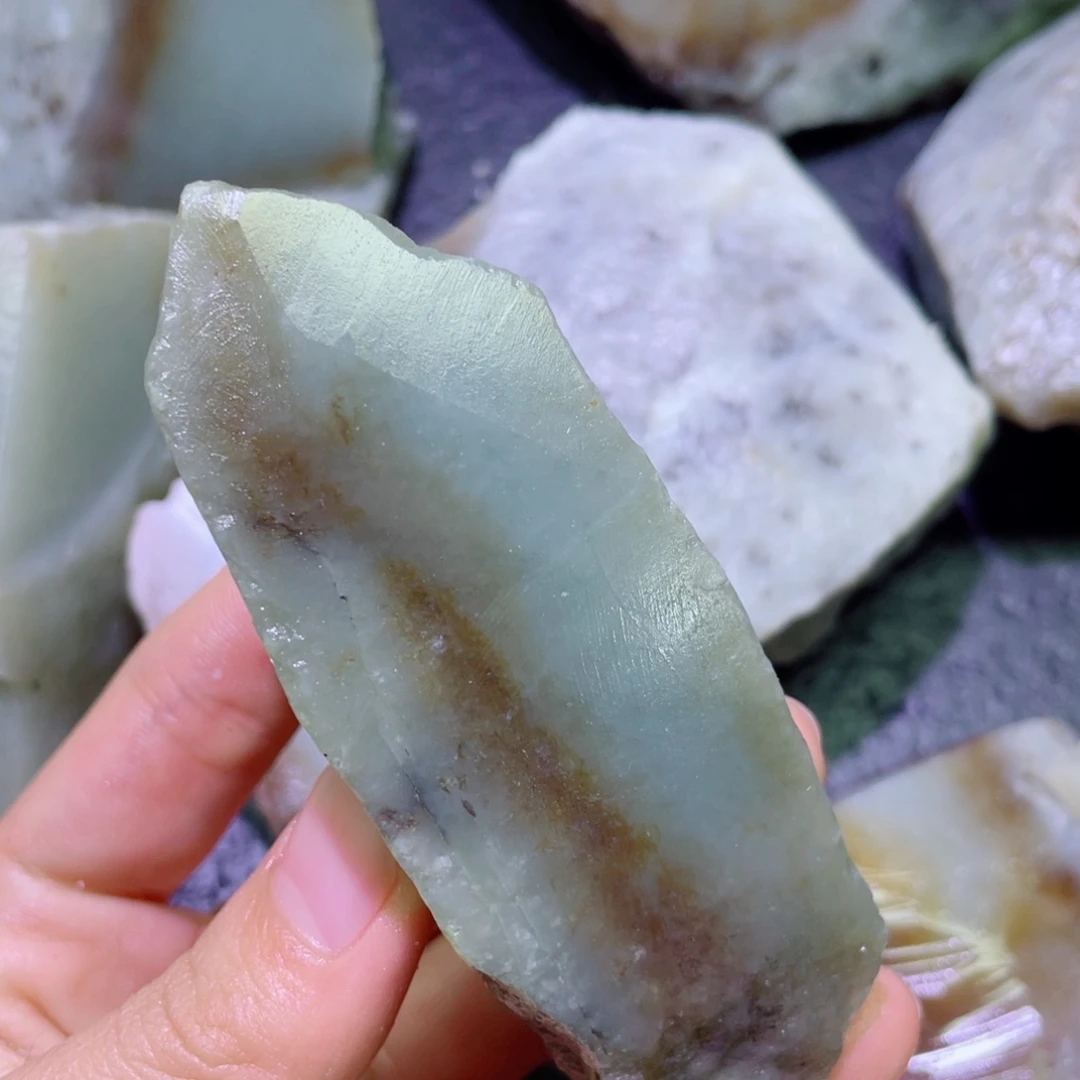 和田玉未镶嵌珠宝半成品