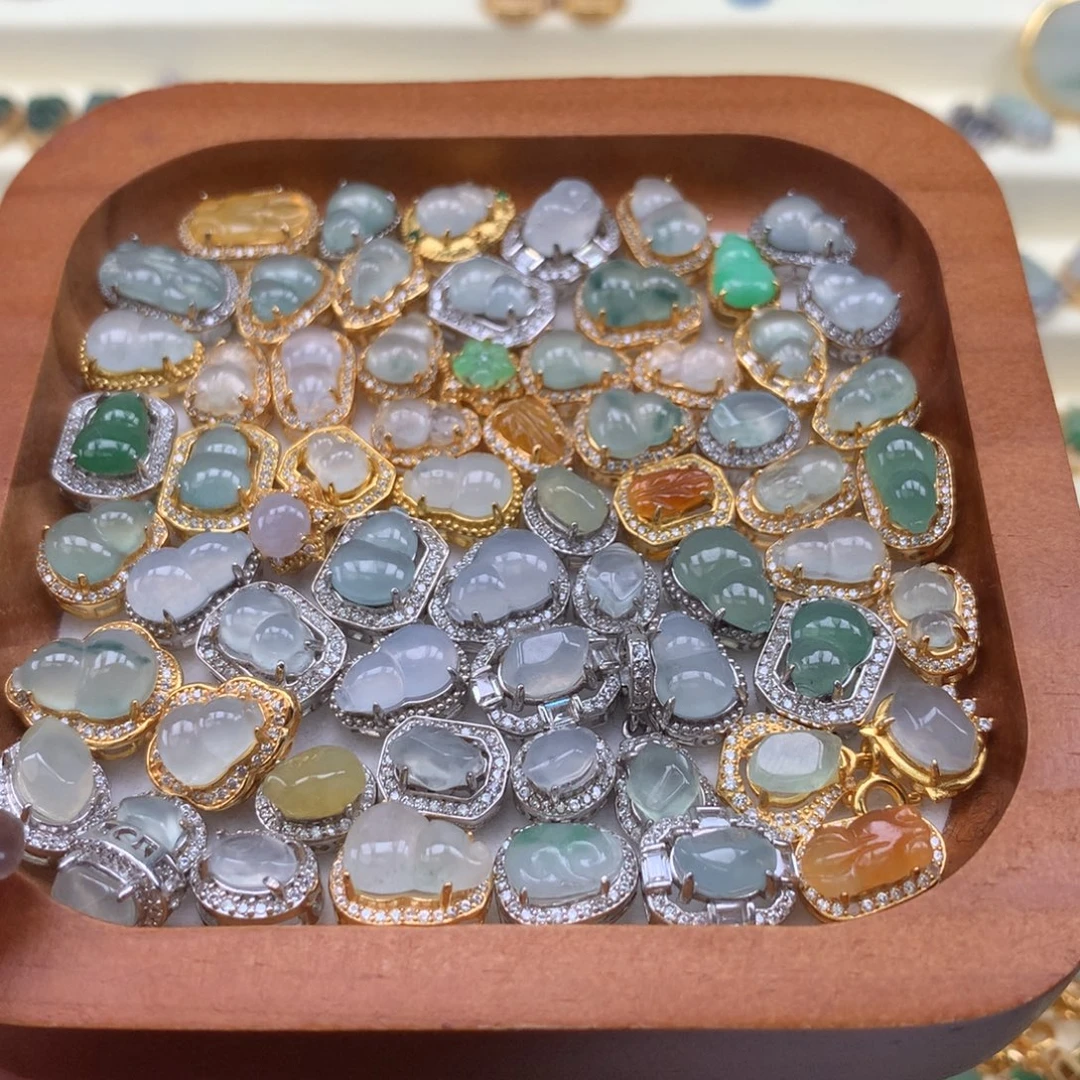 翡翠银S925镶嵌颈饰路路通一个可挑