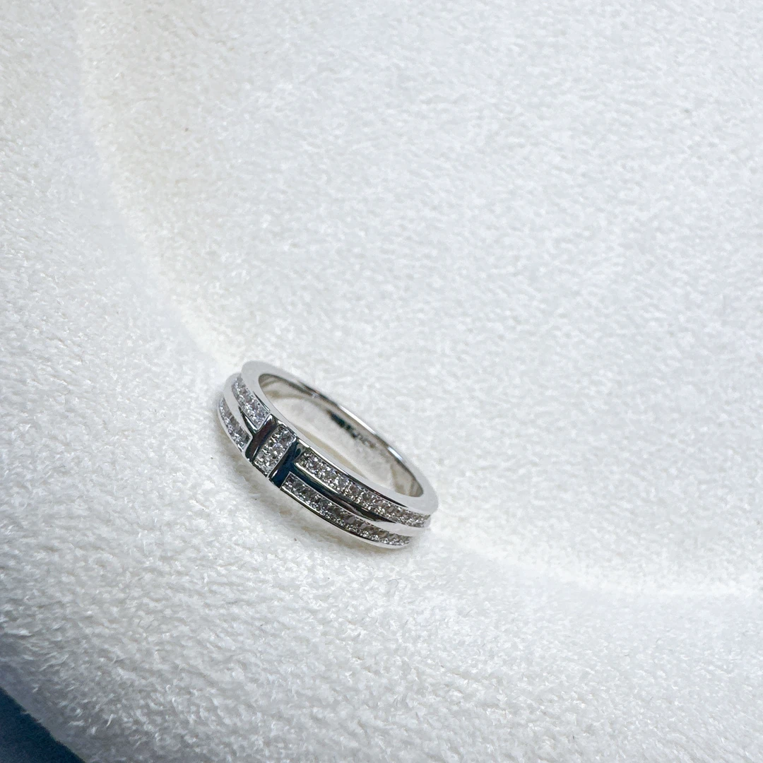 铜合金合成锆石戒指 【雨桐轻奢饰品】设计款戒指YT02170