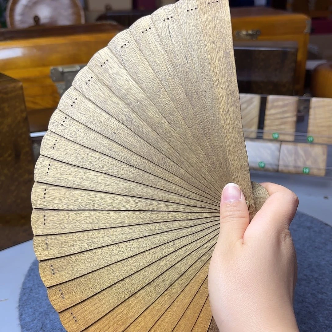 扇子金丝楠木长度18厘米