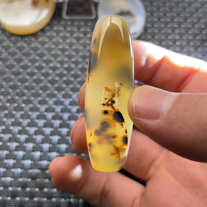 米***了玛瑙/玉髓未镶嵌颈饰