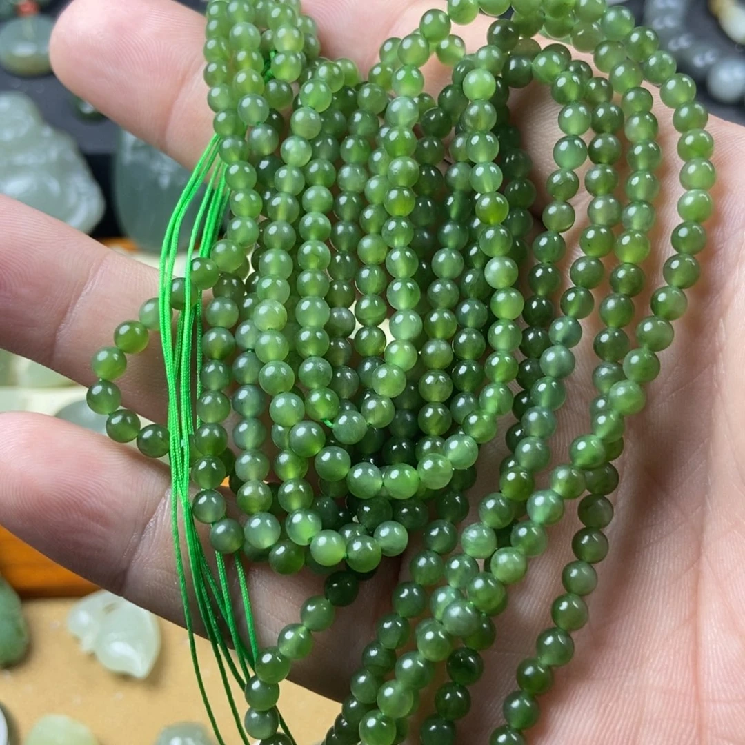 Y***g颈饰未镶嵌和田玉