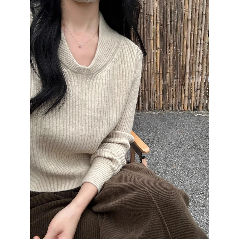 法式V领杏色套头打底毛衣女秋冬季内搭可外穿修身长袖针织衫上衣