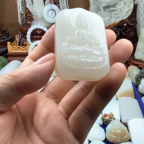 和田玉（糖玉）未镶嵌颈饰