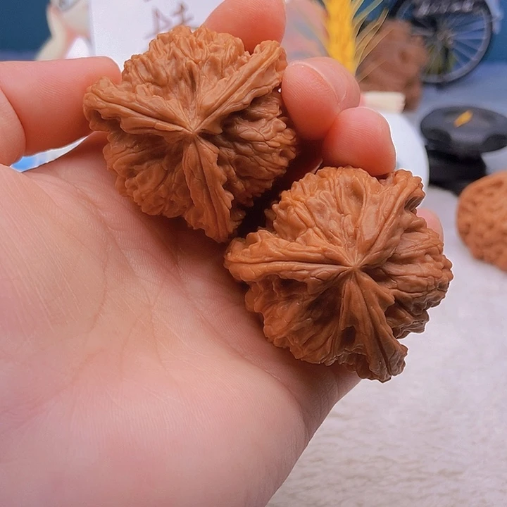 吊坠文玩核桃郭***?三棱