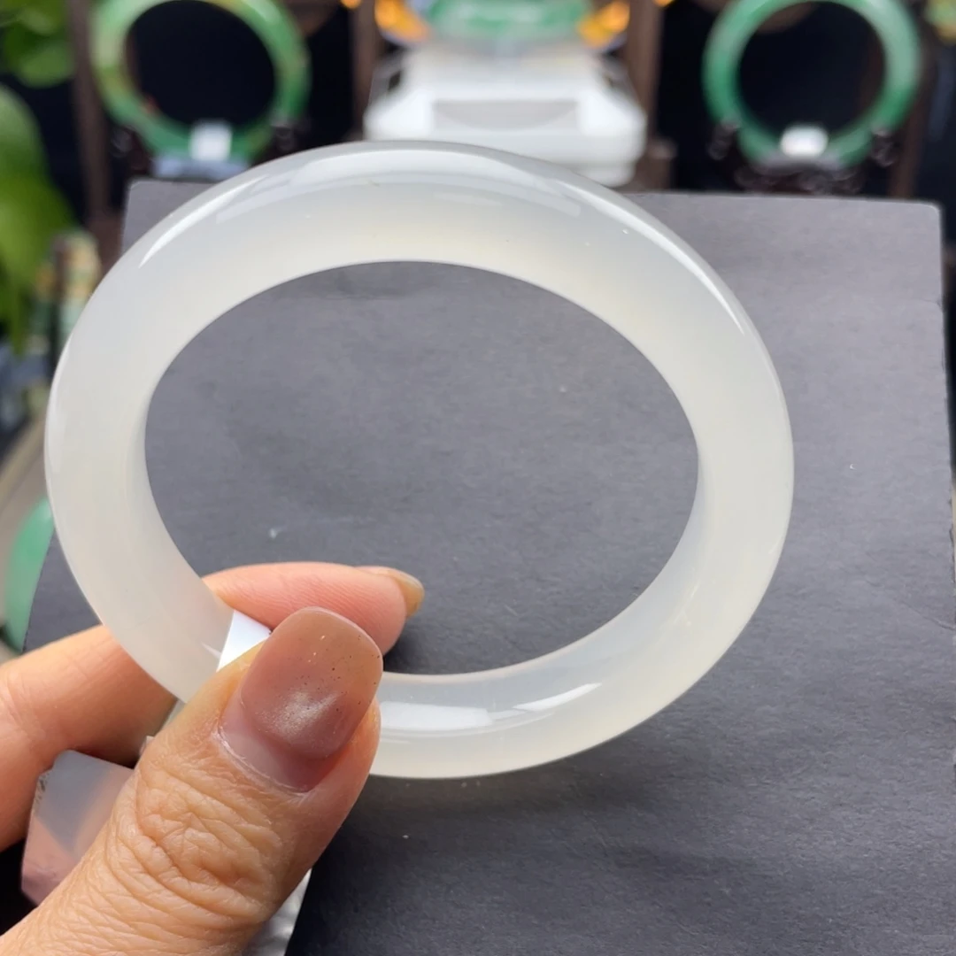 石英质玉（非洲翠）未镶嵌手镯+54.9