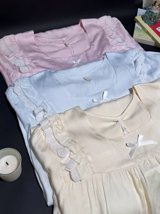 超甜巨软带胸垫蕾丝睡裙