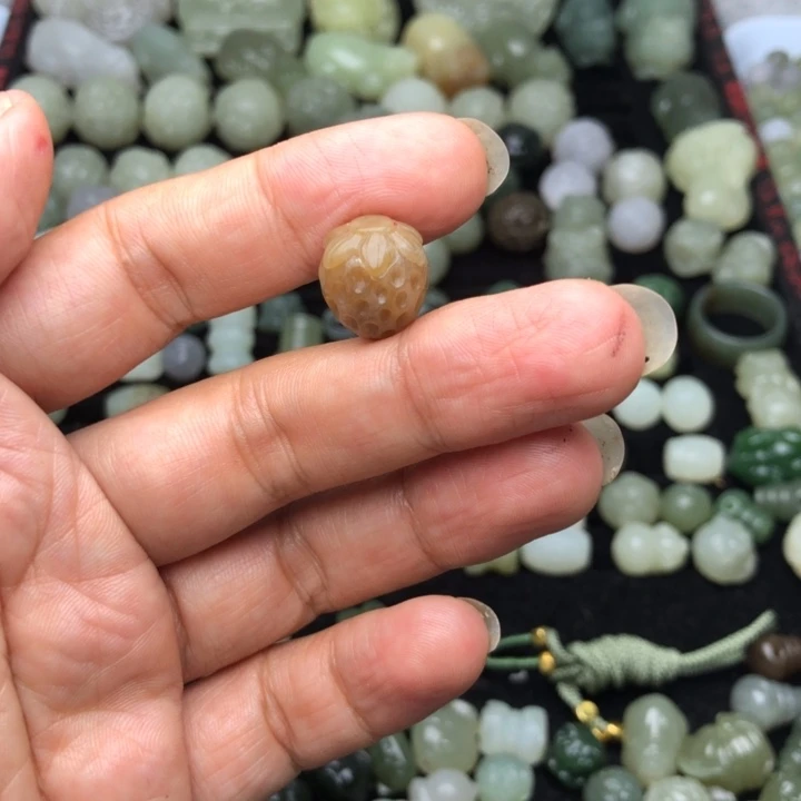 【闪购商品】和田玉未镶嵌颈饰