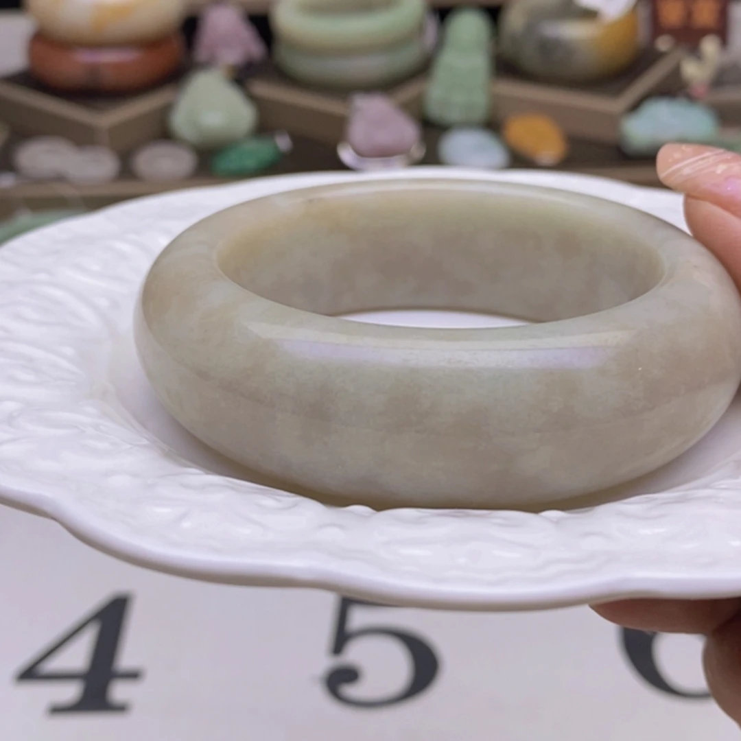 【闪购商品】石英岩玉手镯未镶嵌