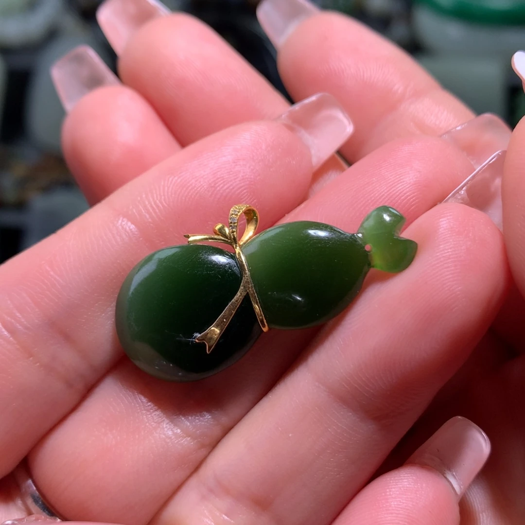 和田玉18K金镶嵌颈饰?****?