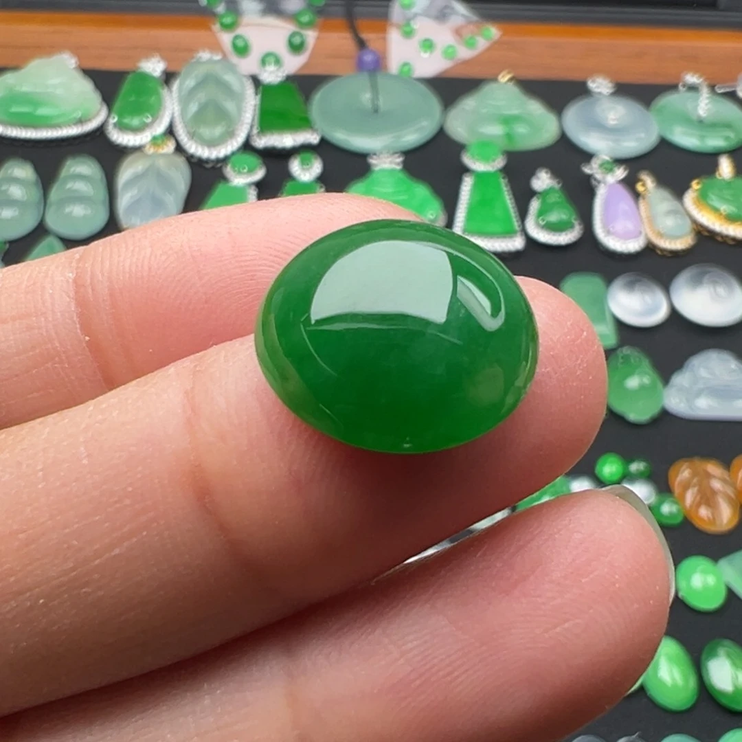 翡翠颈饰未镶嵌蛋15