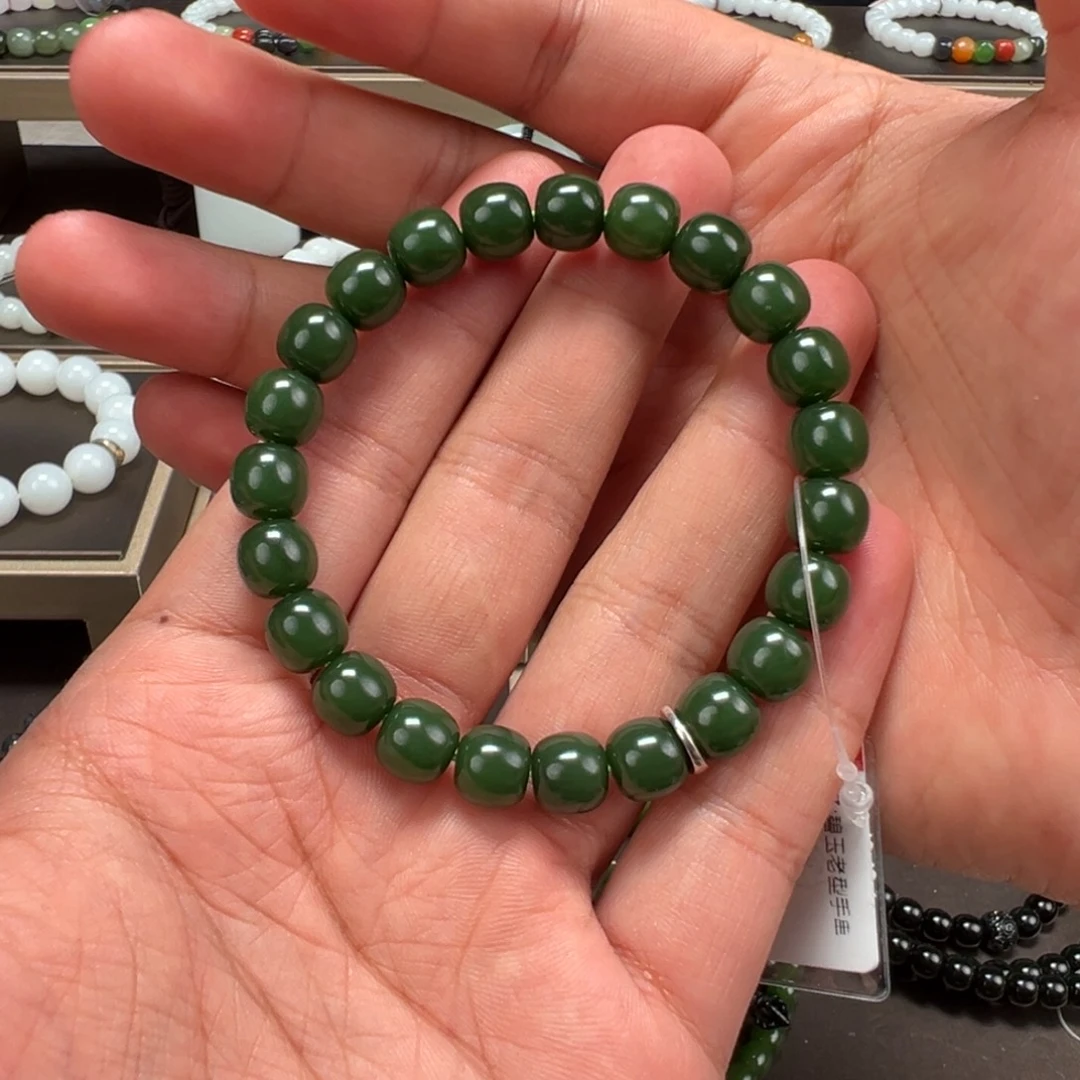 大***叔颈饰未镶嵌和田玉卡9mm