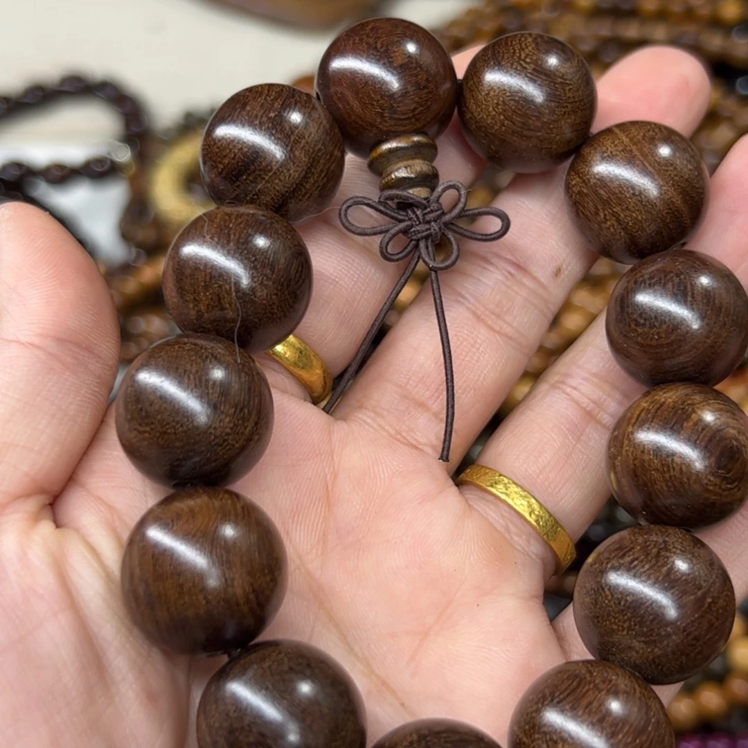 无事牌维腊木（绿檀）