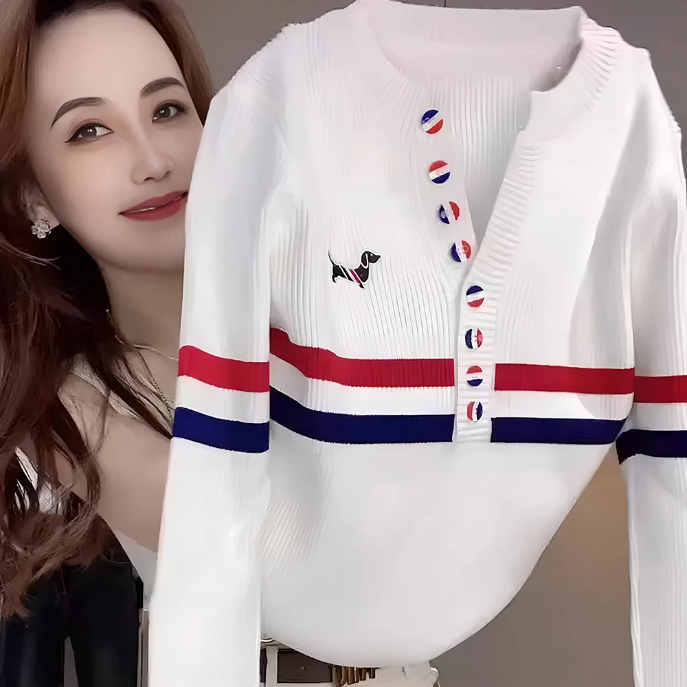 秋季多巴胺服装女V领彩扣小狗拼色条纹长袖针织毛衣休闲显瘦女T恤