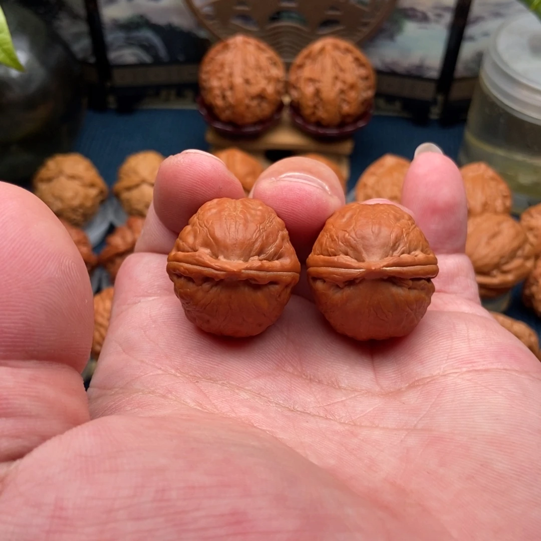 文玩核桃把件龙珠