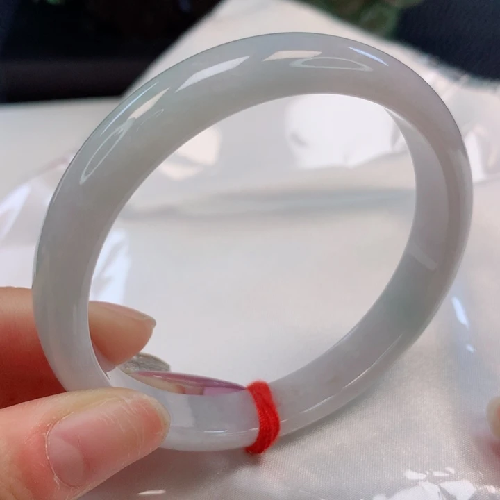 翡翠手镯未镶嵌58圈