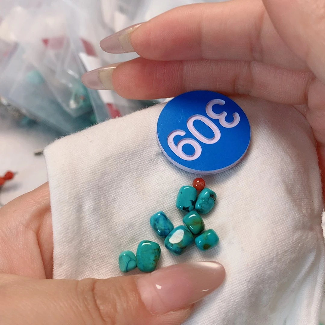 南红玛瑙未镶嵌珠宝奇石