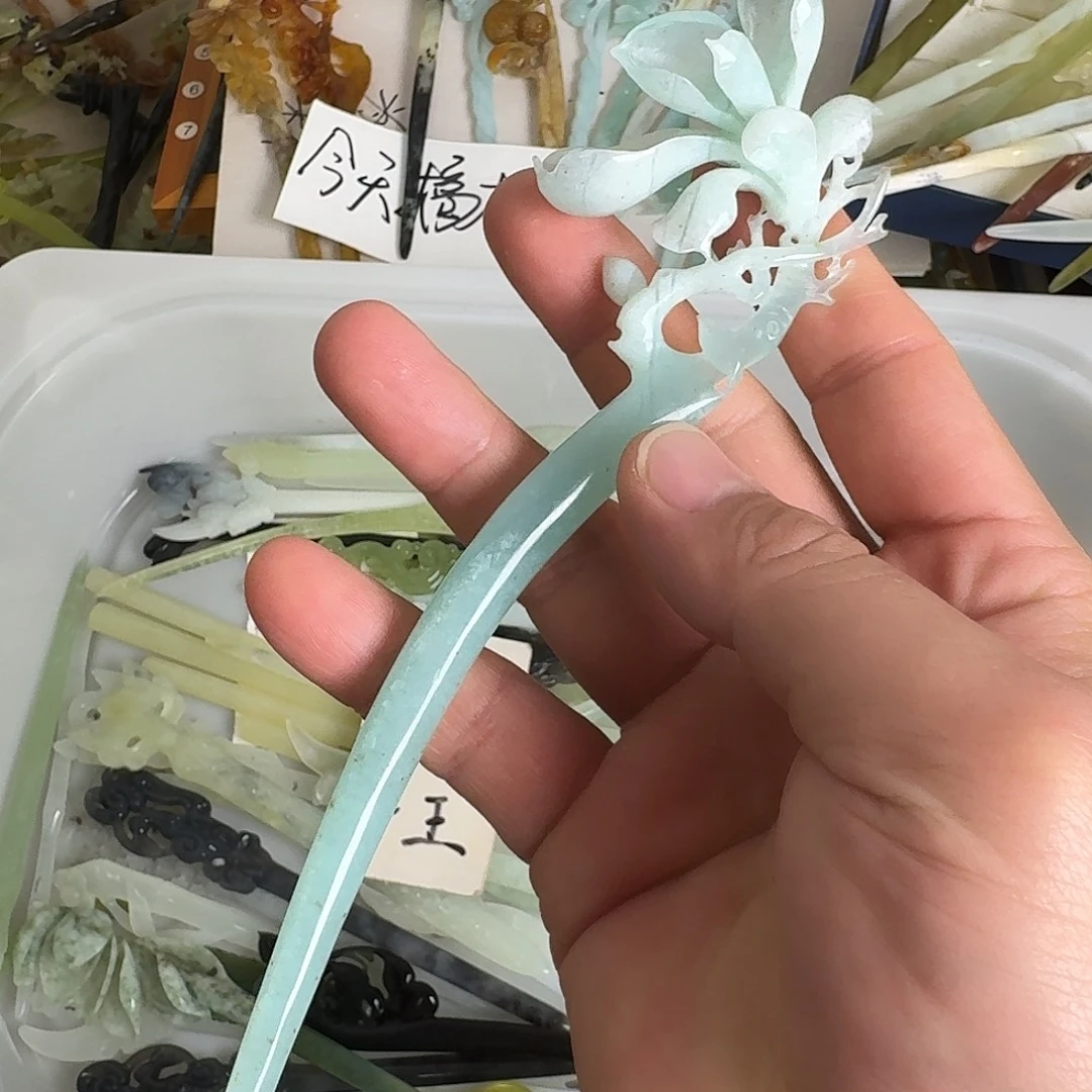 蛇纹石玉未镶嵌发饰