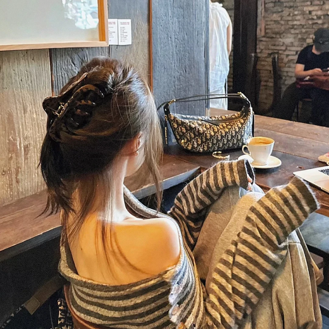 韩国同款秋冬新款豹纹抓夹高级感后脑勺大号盘发鲨鱼夹设计发饰