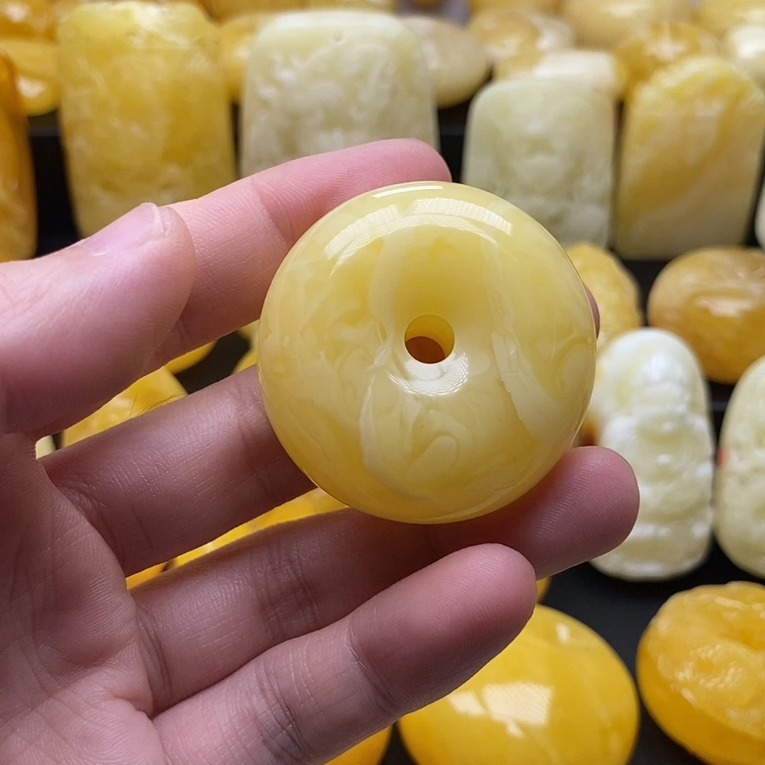 琥珀颈饰未镶嵌琥珀蜜蜡吊坠