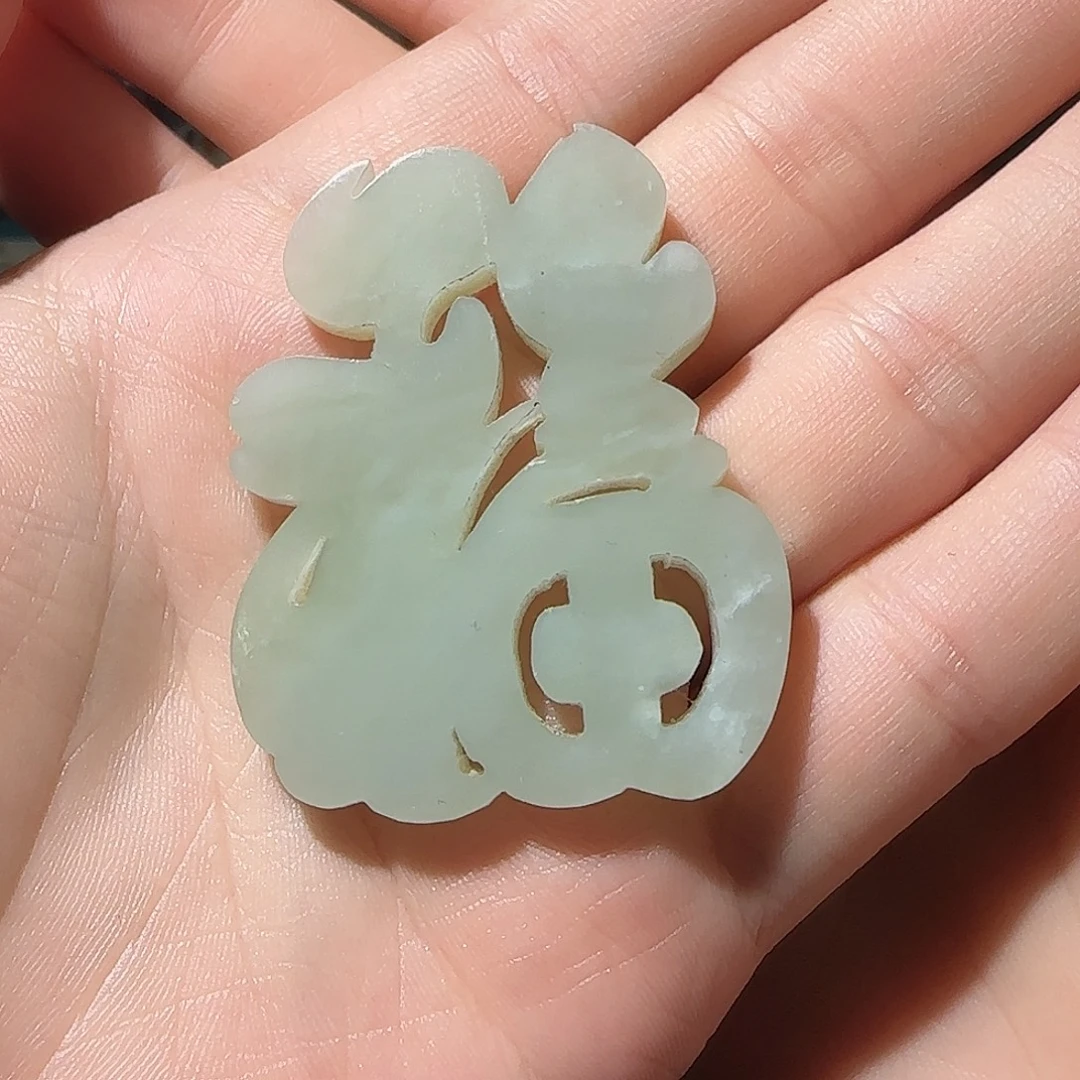 花***店和田玉（青白玉）未镶嵌颈饰