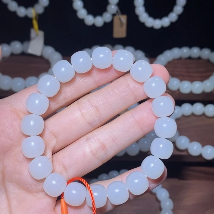 用***0和田玉（青玉）未镶嵌手链