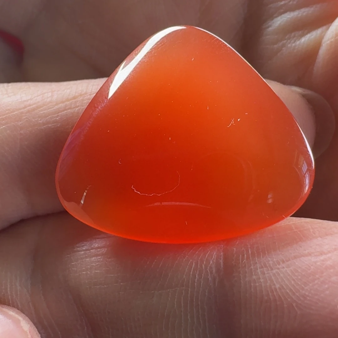 南红玛瑙未镶嵌扇形吊坠