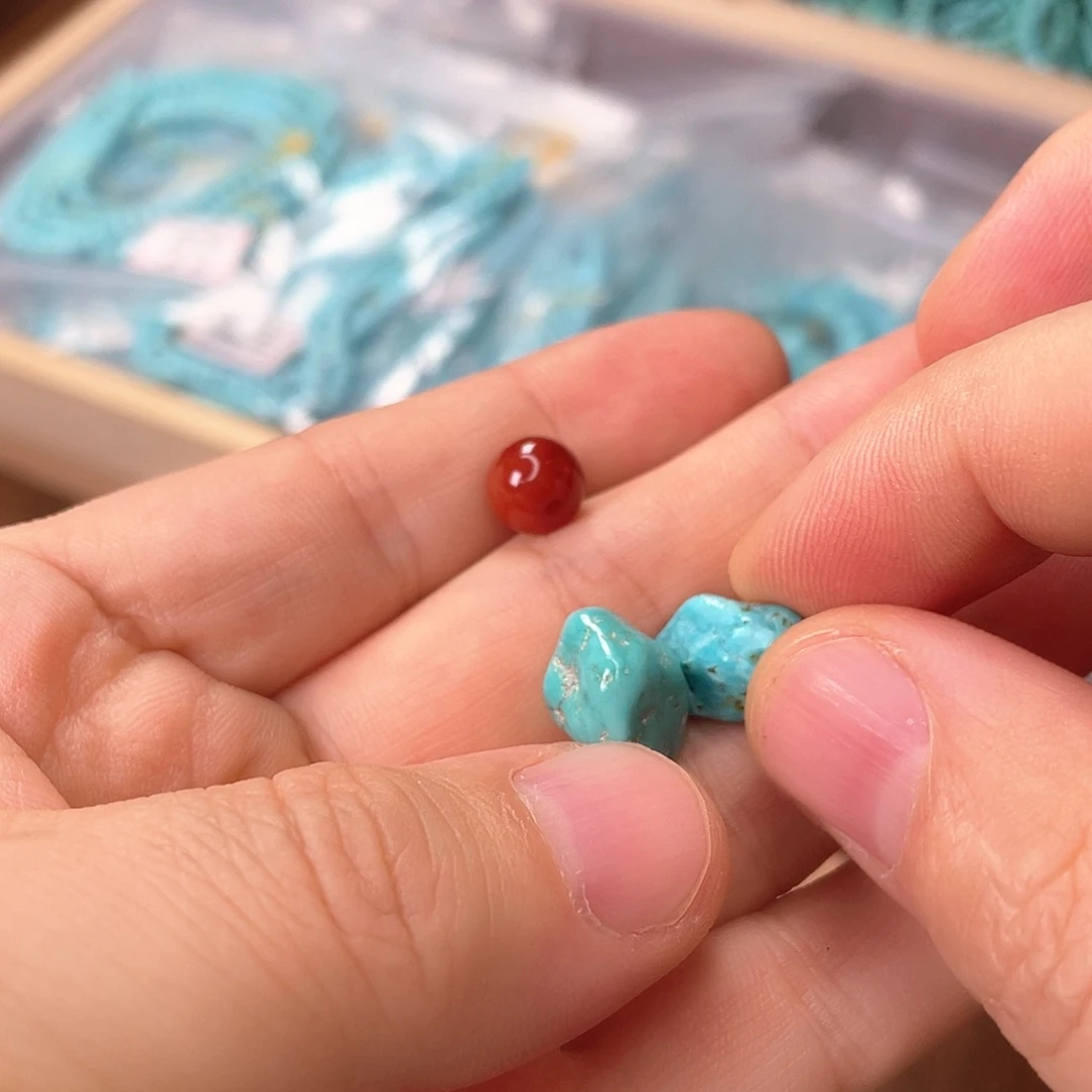 颈饰未镶嵌南红玛瑙