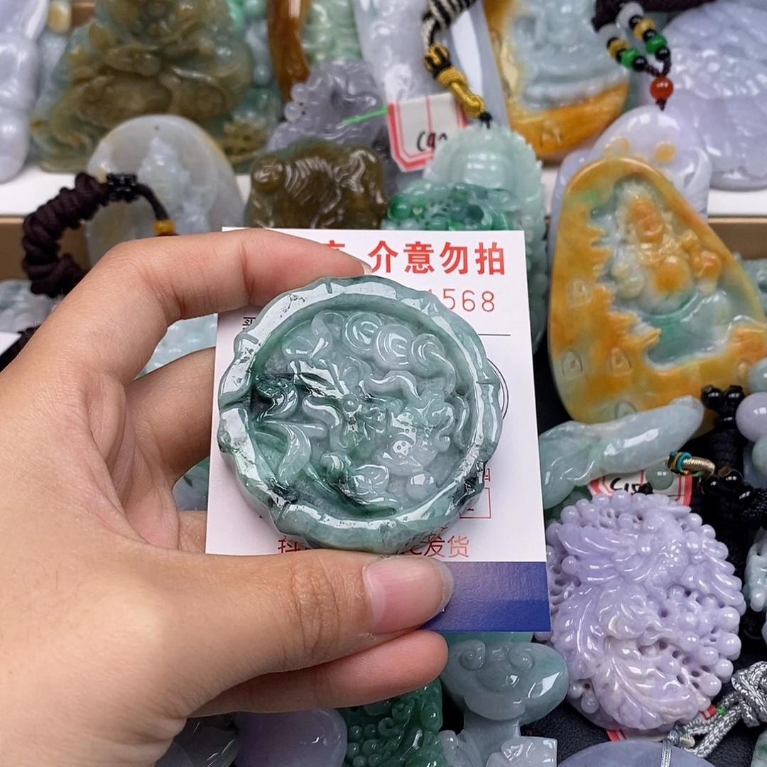 吊坠(不含链)未镶嵌翡翠